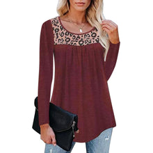 Carica l&#39;immagine nel visualizzatore di Gallery, Women&#39;s Leopard Splicing Loose Round Neck Long Sleeve T-shirt