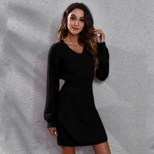 Laden Sie das Bild in den Galerie-Viewer, V-neck Drop-shoulder Long-sleeve Waist-tight Woolen Dress