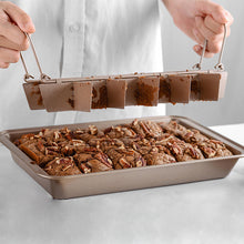 Load image into Gallery viewer, Kitchen Solid Bottom Thickened Square Brownie Pan Home Bakery